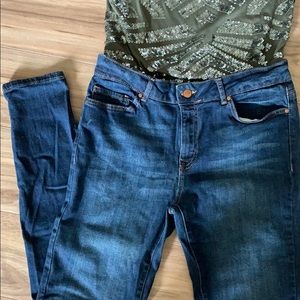 Forever 21 Jeans - Forever 21 Blue denim jeans Forever 21 Jeans - Forever 21 Blue denim jeans